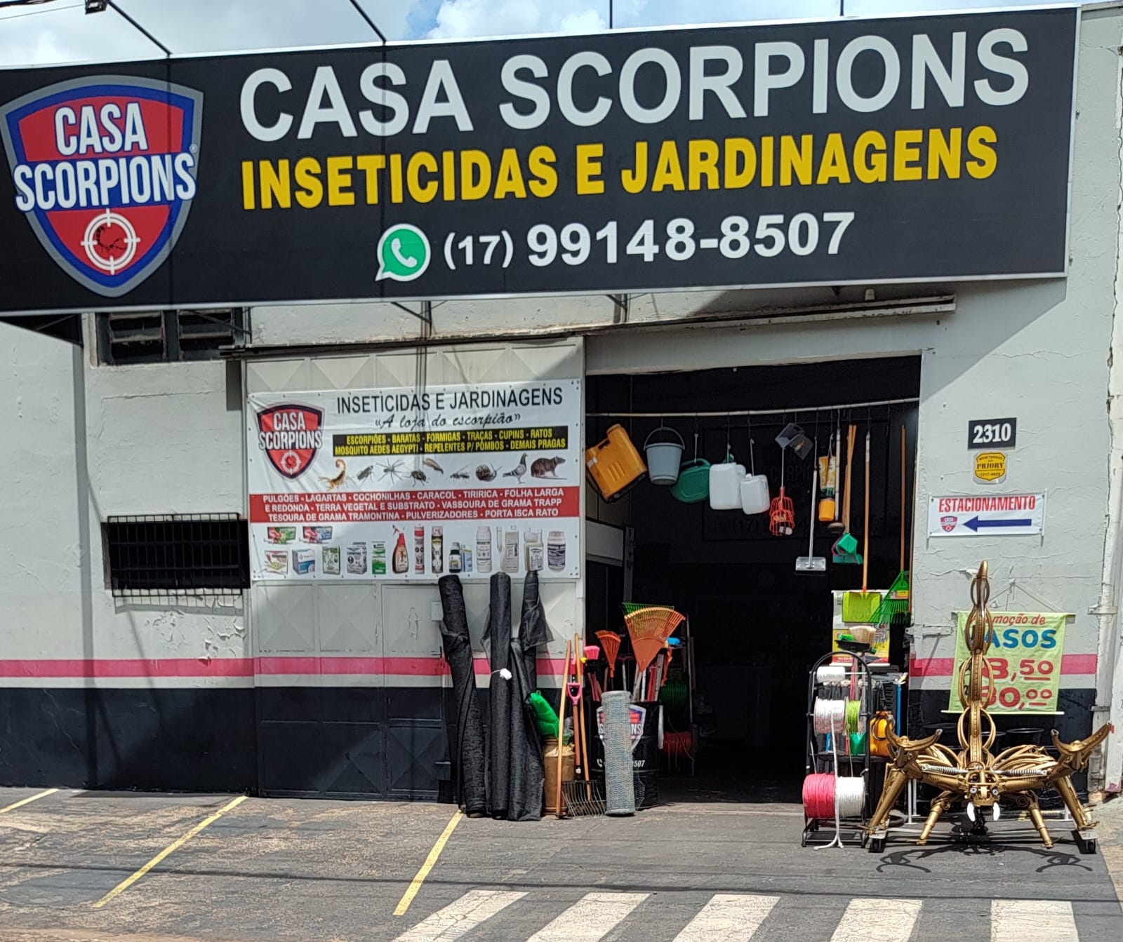 Imagem Fachada Casa Scorpions